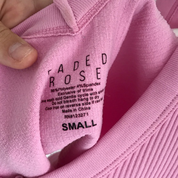 Pink V-Neck Ribbed Crop Top - Picture 5 of 6